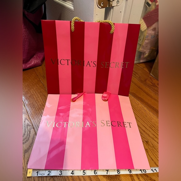 Victoria's secret favor bags in pink for any occasion - Picture 3 of 3